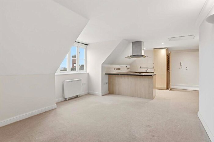 2 Bedroom Apartment To Rent In Elizabeth Drive, Banstead, SM7
