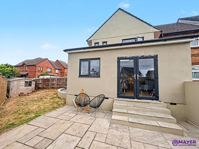 2 Bedroom End Of Terrace House For Sale In Walnut Drive, Plymouth, PL7