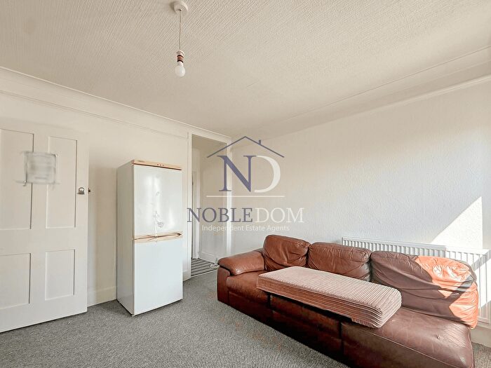2 Bedroom Terraced House For Sale In Bristow Road, Hounslow, TW3