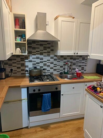 1 Bedroom Flat To Rent In Gerald Road, BH3