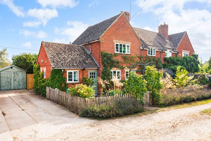 3 Bedroom Semi-Detached House To Rent In Upper Tadmarton, Banbury, OX15