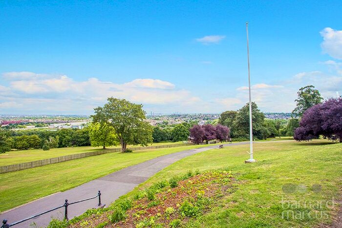 3 Bedroom Property To Rent In Muswell Avenue, London, N10