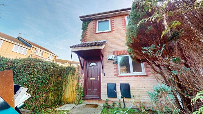 2 Bedroom End Of Terrace House To Rent In Clos Y Wiwer, Thornhill, Cardiff, CF14