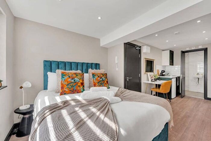 1 Bedroom Studio To Rent In Barrett's Grove, London, N16