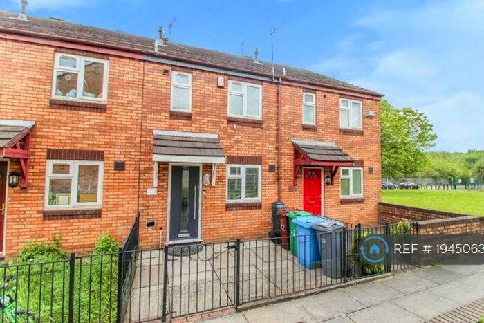 2 Bedroom Terraced House To Rent In Tutbury Street, Manchester, M4