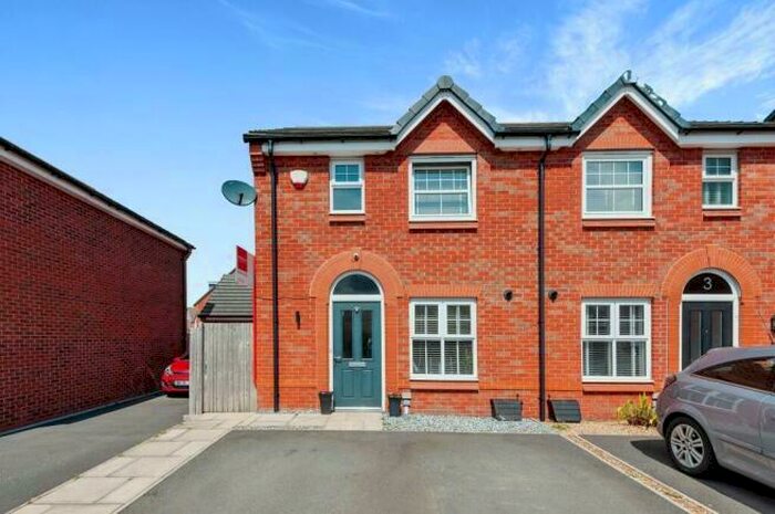 3 Bedroom House To Rent In Parry Avenue, Winnington, Northwich, CW8