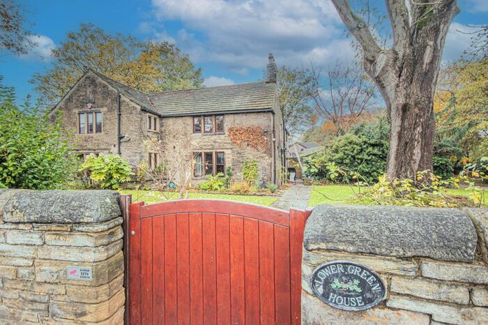 4 Bedroom Detached House To Rent In Green Lane, Brighouse, HD6