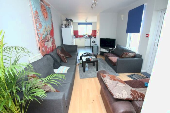 6 Bedroom Terraced House To Rent In Colum Road, Cathays, CF10