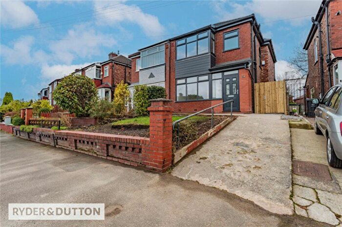 3 Bedroom Semi-Detached House For Sale In Hollinwood Avenue, Chadderton, Oldham, Greater Manchester, OL9