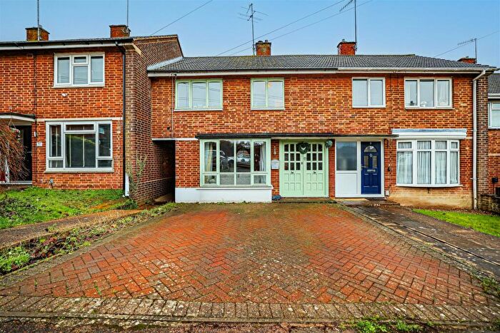 3 Bedroom Terraced House For Sale In Risedale Hill, Hemel Hempstead, HP3