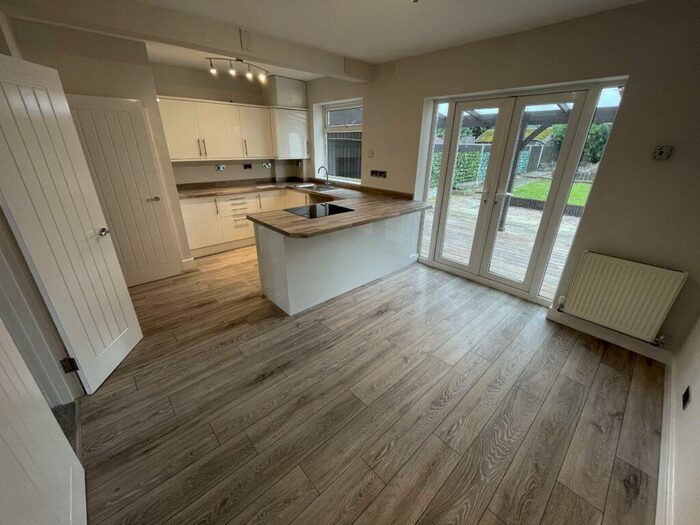 3 Bedroom End Of Terrace House To Rent In Kingsbury Road, Birmingham, B24