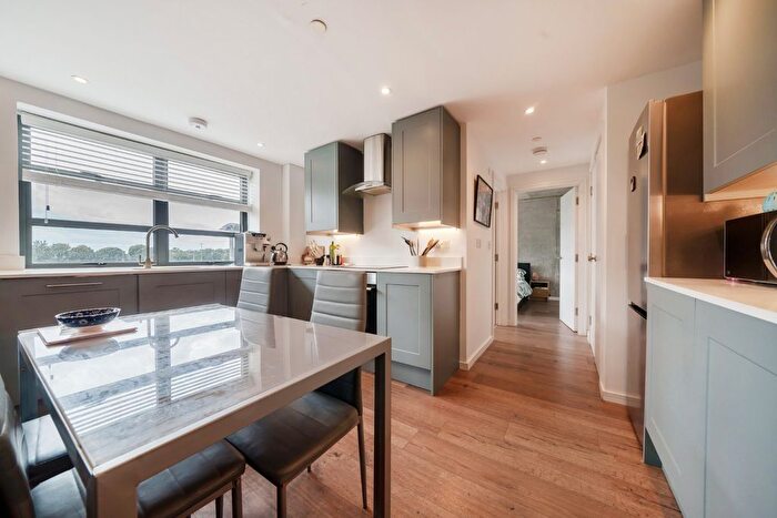 1 Bedroom Flat To Rent In Elm Grove, Wimbledon, London, SW19