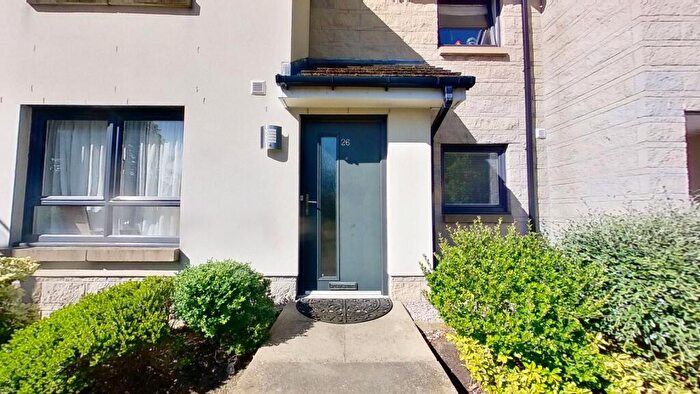2 Bedroom Flat To Rent In Hilton Avenue, Aberdeen, AB24