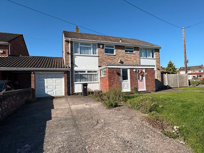 3 Bedroom Semi-detached House To Rent In Beale Close, Bristol, BS14