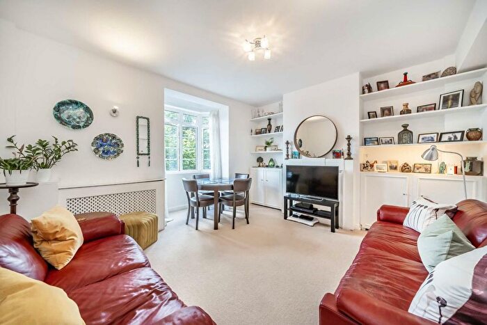 4 Bedroom Flat To Rent In Hammersmith Road, London, W6