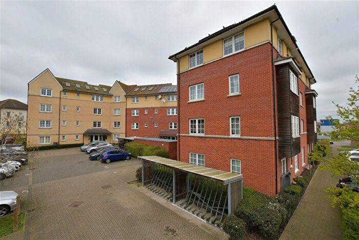 2 Bedroom Flat For Sale In Herschell Court, Basildon, Essex, SS14