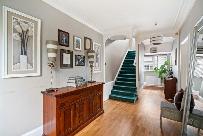 5 Bedroom Detached House For Sale In Cornwall Road, Harrogate, HG1