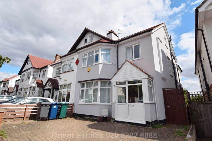 5 Bedroom Semi-Detached House To Rent In Neeld Crescent, London, NW4