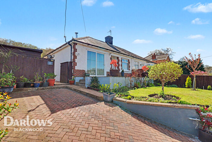 3 Bedroom Semi-Detached Bungalow For Sale In Halls Road, Newport, NP11