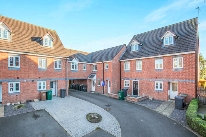 2 Bedroom Apartment To Rent In Clyde Street, Hilton, DE65