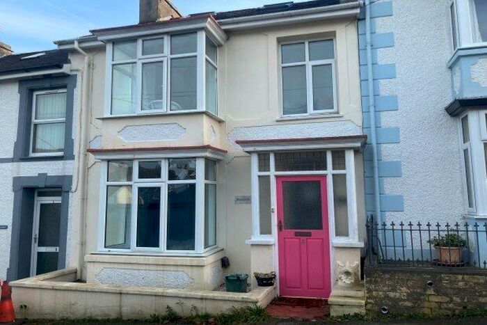 3 Bedroom Property To Rent In Francis Street, New Quay, SA45