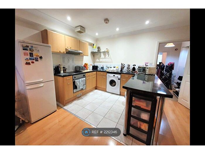 2 Bedroom Flat To Rent In Portland Place, Bristol, BS2