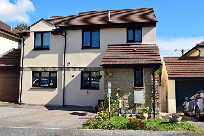 4 Bedroom Link Detached House For Sale In Gwel Lewern, Eastern Green, Penzance, TR18
