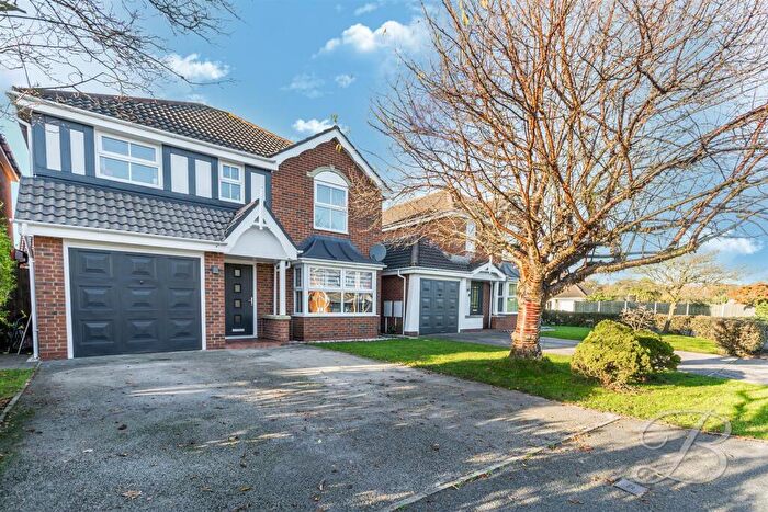 4 Bedroom Detached House For Sale In Studland Close, Mansfield Woodhouse, Mansfield, NG19