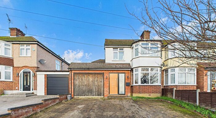 4 Bedroom Semi-Detached House For Sale In Lewes Way, Croxley Green, Rickmansworth, WD3