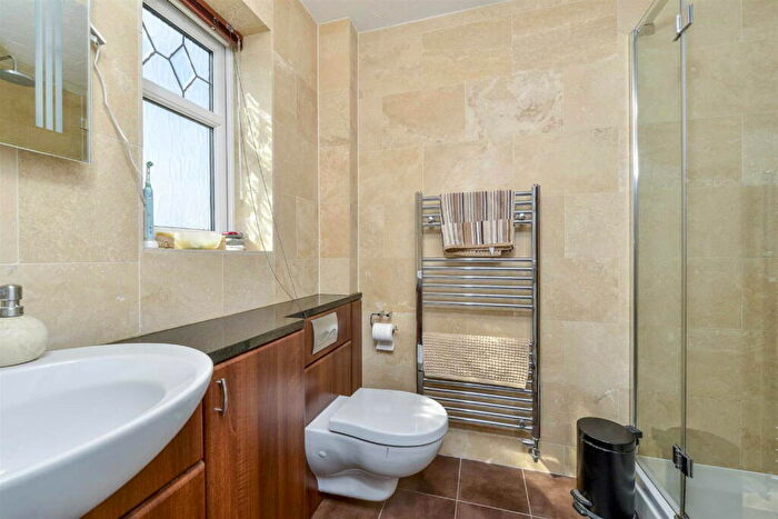 4 Bedroom Detached House For Sale In Thurston Drive, Kettering, NN15