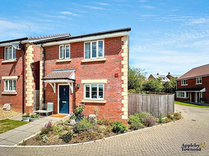 3 Bedroom Detached House For Sale In Merrett Court, Melksham, SN12