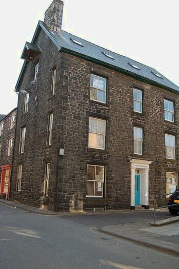 2 Bedroom Flat To Rent In Plasyndre Street, Dolgellau, LL40