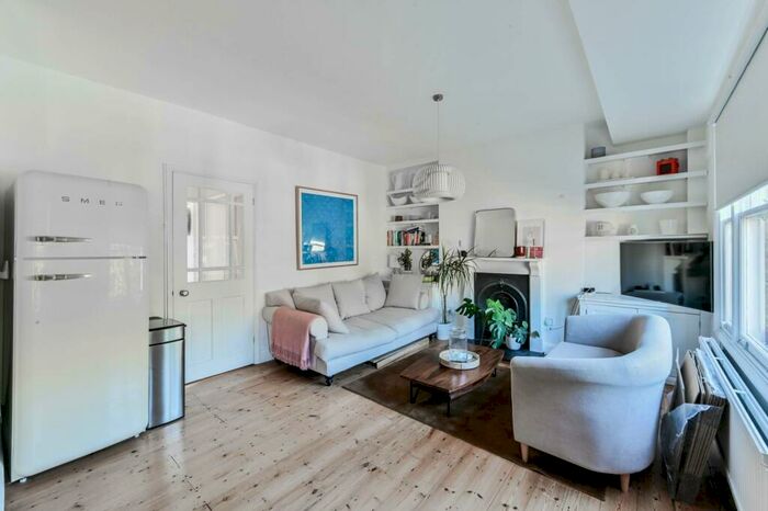 1 Bedroom Flat To Rent In Marlborough Road, Archway, London, N19