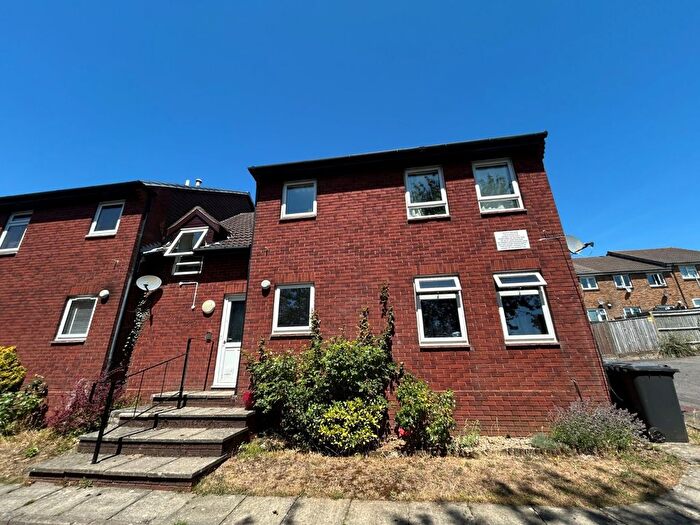 Garage / Parking To Rent In Diligence Close, Bursledon, Southampton, Hampshire, SO31