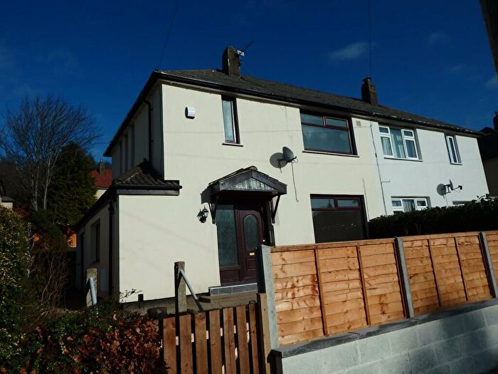 3 Bedroom Semi-Detached House To Rent In Iveson Road, Leeds, West Yorkshire, LS16