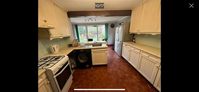 5 Bedroom Semi-Detached House To Rent In Ashdale Close, Whitton, Twickenham, TW2