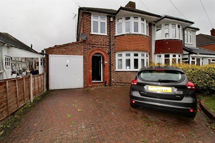 3 Bedroom Semi Detached House For Sale In Galloway Avenue, Hodge Hil, Birmingham, B34