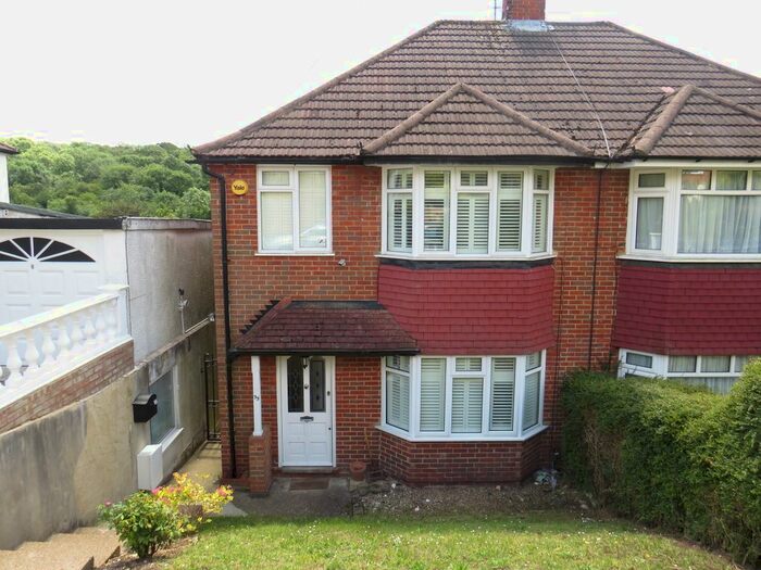 3 Bedroom Semi-Detached House To Rent In Hyde Road, Hyde Road, South Croydon, Surrey, CR2