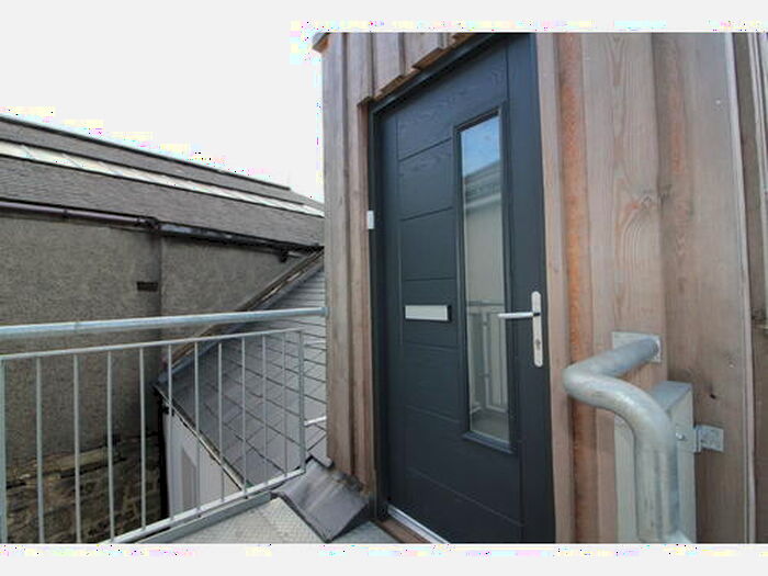 Studio To Rent In St Johns Road ., Edinburgh, EH12