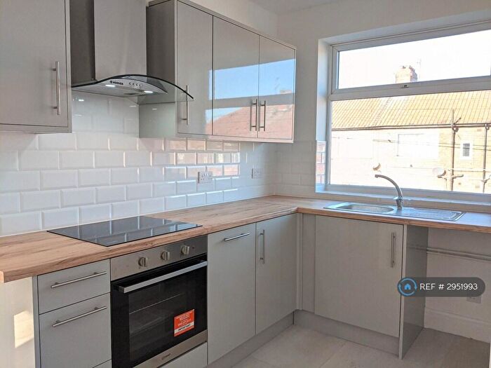 2 Bedroom Flat To Rent In Benson Road, Newcastle Upon Tyne, NE6