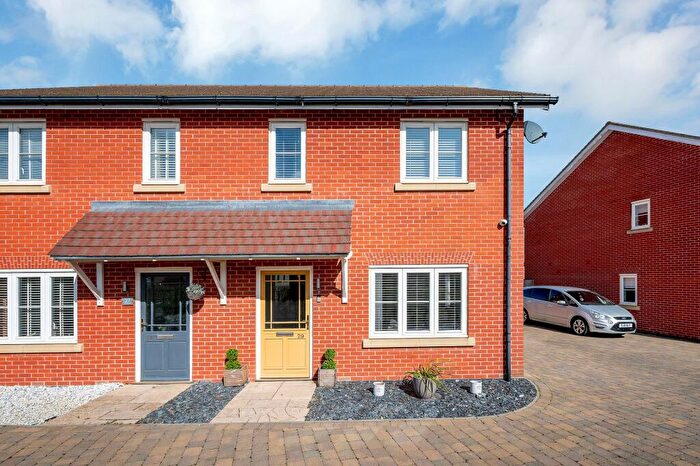 3 Bedroom Semi-Detached House For Sale In Spinney Hill, Oakham, LE15