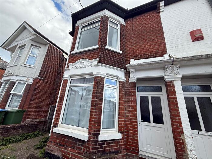 4 Bedroom Semi-Detached House To Rent In Devonshire Road, Southampton, SO15