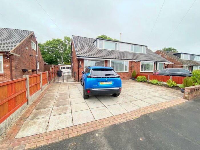 3 Bedroom Bungalow To Rent In Glamis Road, Leyland, PR25