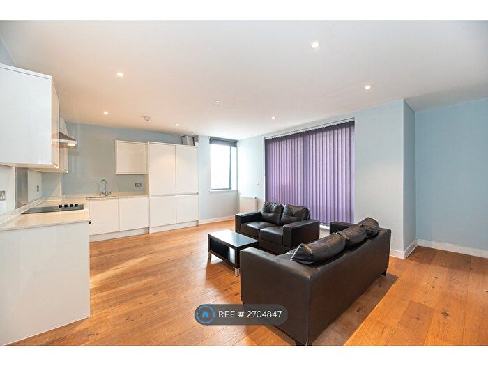 2 Bedroom Flat To Rent In Streatham, London, SW16