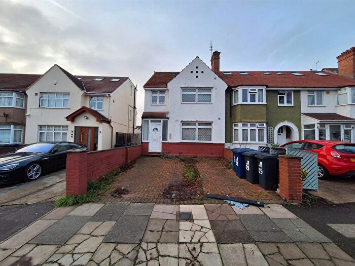 Studio To Rent In Sherwood Avenue, Greenford, UB6