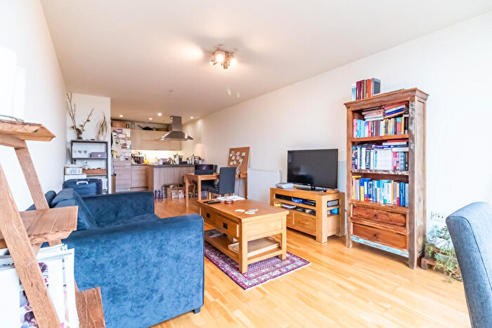 1 Bedroom Flat For Sale In Dancers Way, Greenwich, SE8