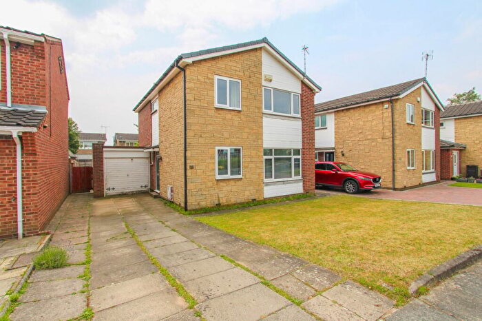 4 Bedroom Detached House For Sale In Hindburn Close, Bessacarr, Doncaster, DN4