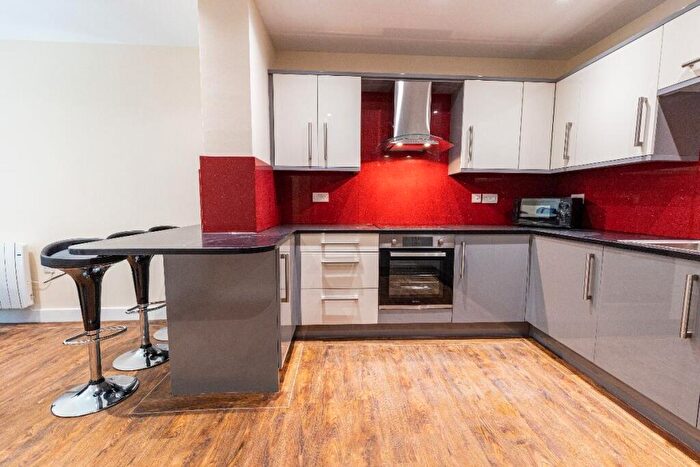 3 Bedroom Flat To Rent In Long Line, Sheffield, S17