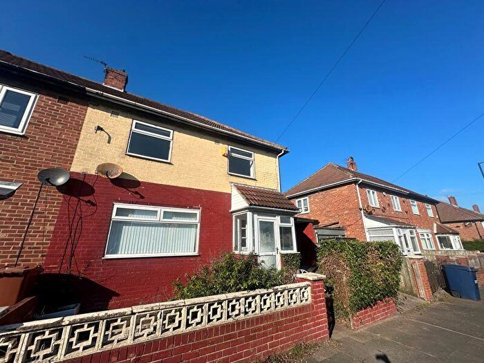 3 Bedroom Semi-Detached House To Rent In Hylton Road, Sunderland, SR4