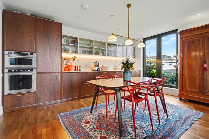 2 Bedroom Apartment For Sale In Kentish Town Road, Camden, NW1